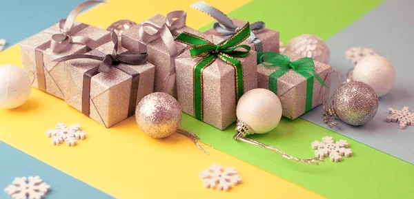 Jul Grafisk Flerfärgad Bakgrund Från Gult Grönt Och Blått Papper — Stockfoto