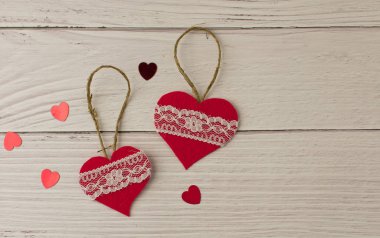 Sevgililer Günü için kalpleri olan şenlikli bir geçmiş.