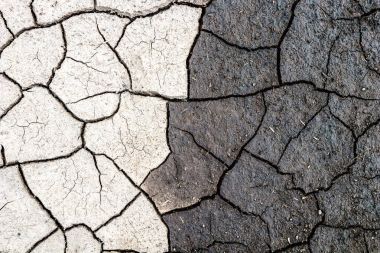 Doğa arka plan, kenarlık, Kuru ve ıslak çamur kırık. Karşıtların, koyu ve açık kavramı.