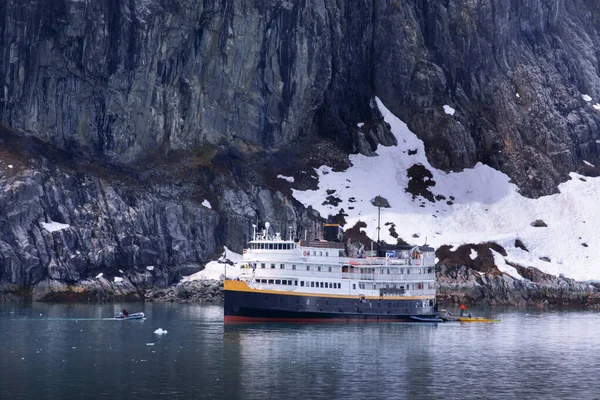 Nave Crociera Ormeggiata Nel Golfo Del Ghiacciaio Bay National Park — Foto Stock