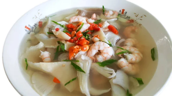 Tom yum goong, гострий креветки суп, знаменитий тайський харчування ізольовані на б — стокове фото