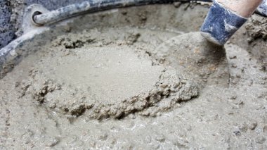Küvet, harç Beton karıştırma çimento ile tuğla lay