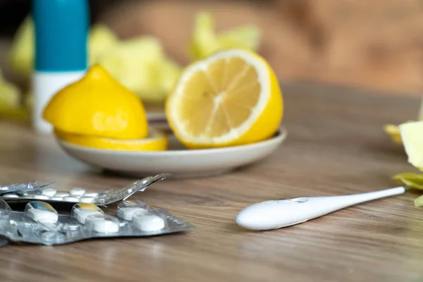 Soğuk haplı dilimlenmiş limon.