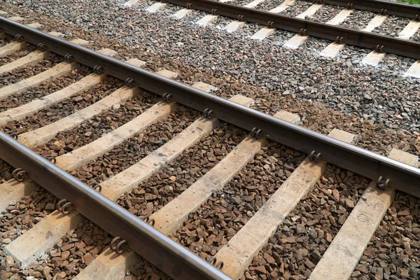 yan görünüm boş tren yolu