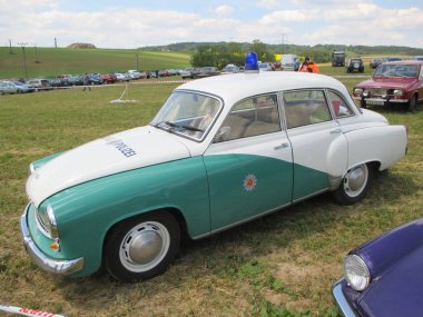 Sergideki tarihi arabalar