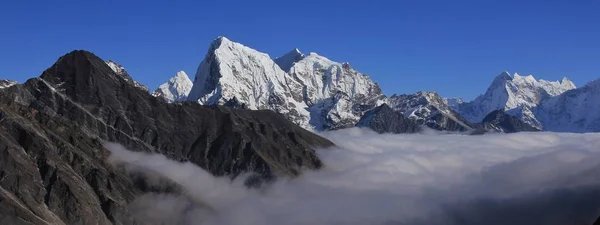 喜马拉雅山，戈焦谷山高 — 图库照片