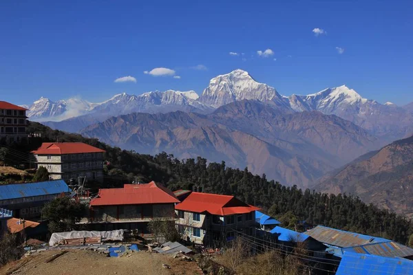 Mount Dhaulagiri, udsigt fra Gorepani - Stock-foto