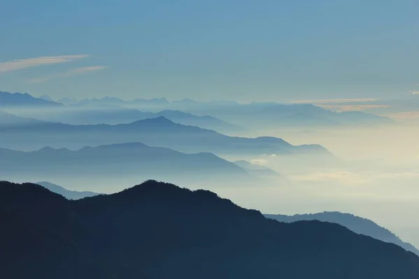 Blue mountain ranges in Nepal — Stock Photo, Image