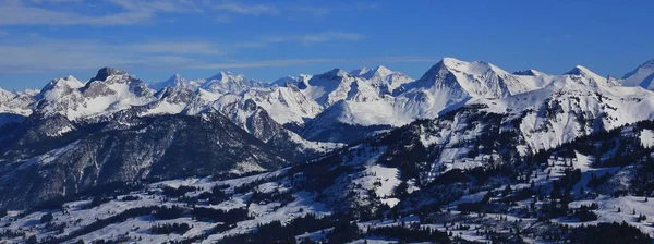 Catene montuose nell'Oberland Bernese — Foto Stock