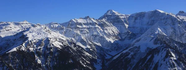 Majestoso montanha Hausstock no inverno — Fotografia de Stock