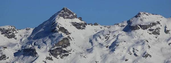 Kar kaplı dağları Charenstock ve Berglihorn, Glarus Kanton — Stok fotoğraf