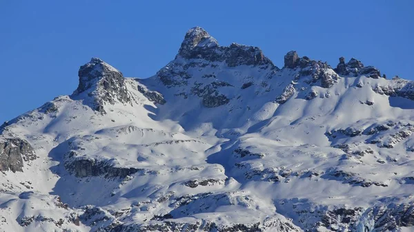 Schneebedeckter Berg Brutto Charpf — Stockfoto