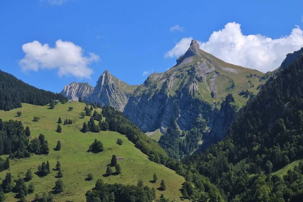 Schijen, 슈 비 츠 구획, 스위스 알프스 산 — 스톡 사진