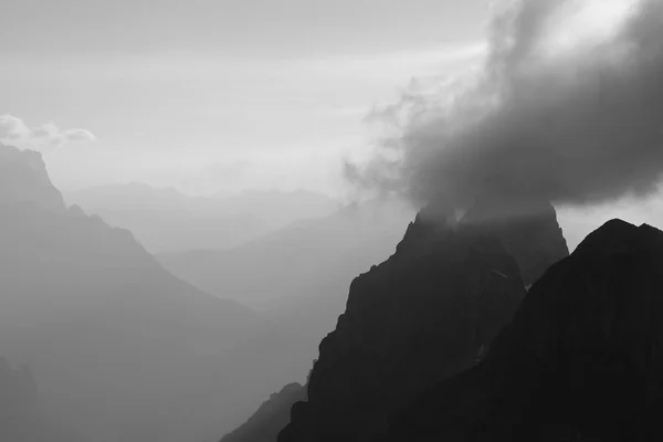 Soirée d'été dans les Alpes suisses, vue depuis le mont Titlis — Photo