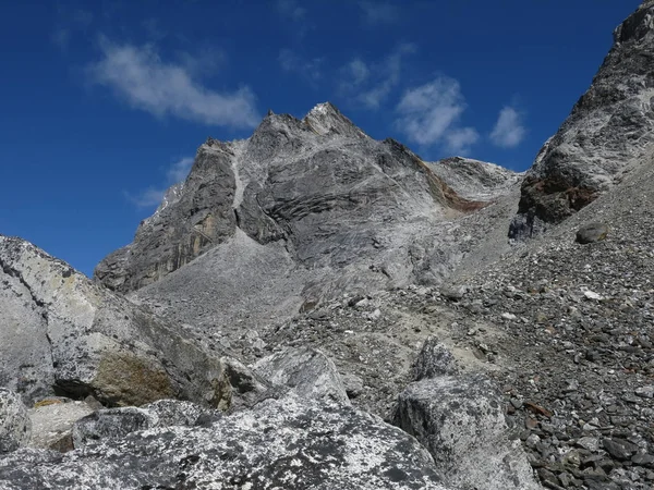 On the way to Cho La mountain pass — Stock Photo, Image