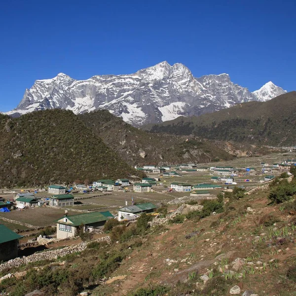 Spring day in Khumjung — Stock Photo, Image