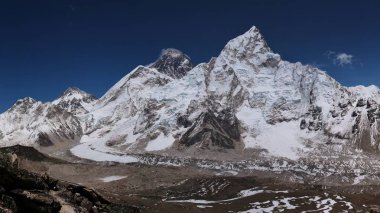Everest Dağı, Nuptse ve Khumbu Buzulu