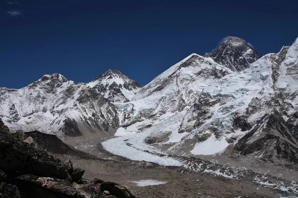 Monte Everest e Geleira Khumbu — Fotografia de Stock