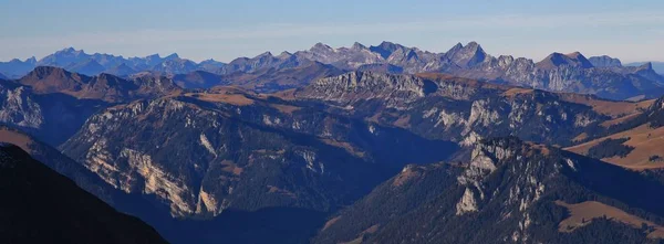 Mount Niesen çarpıcı görünümü — Stok fotoğraf