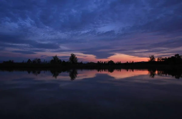 Vista do pôr do sol de Ausslikon, lago Pfaffikon — Fotografia de Stock