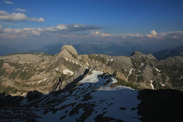 Lisengrat a Mount Altmann z Mount Santis. — Stock fotografie