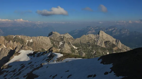 夏季 Alpstein 山脉。查看从芒山 — 图库照片