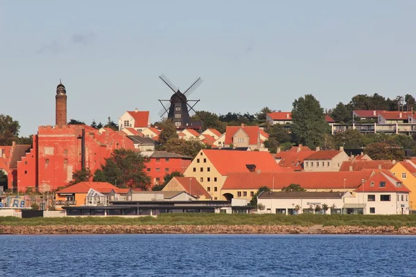 Ebeltoft, Danimarka doğu kıyısında, şehir. Eski yel değirmeni.