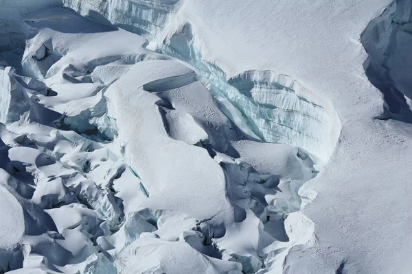 Deep crevasses in the Aletsch glacier. — Stock Photo, Image