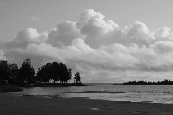 Hermosa Nube Verano Forma Sobre Lago Vanern —  Fotos de Stock