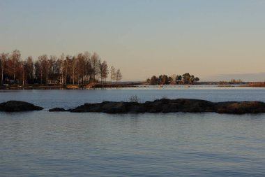 İsveç 'in Vannern Gölü kıyısında hiç değişen ışık yok..