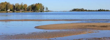Vanern Gölü kıyısı, İsveç ve Avrupa Birliği 'nin en büyük gölü..