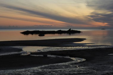 İsveç 'in Vannern Gölü kıyısında hiç değişen ışık yok..