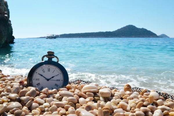 Time, clock, beach. — Stock Photo, Image