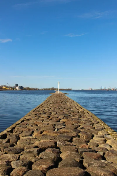 Muelle Rocoso Que Rodea Puerto Faro Final Del Muelle —  Fotos de Stock