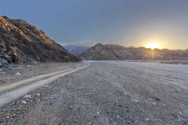 Kanyonda gün batımı