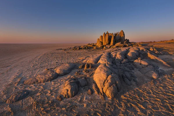 Stenen op de Pan Makgadigadi — Stockfoto