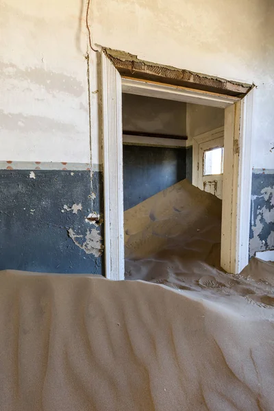 Zand gevuld huis — Stockfoto