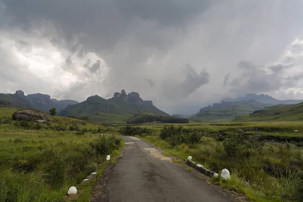 Pluie dans les montagnes — Photo