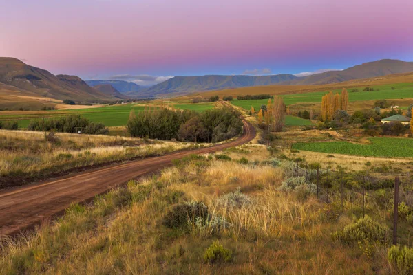 Blue and pink sky at blue hour — Stock Photo, Image