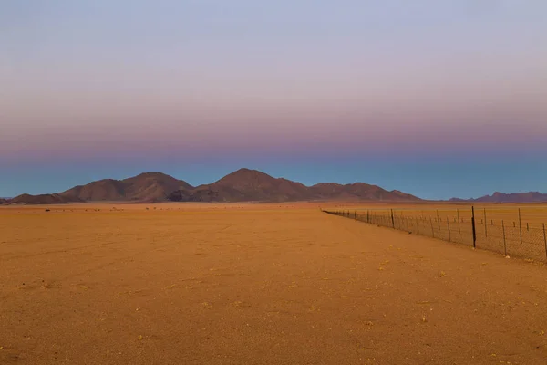 Paesaggio nudo nel deserto secco — Foto Stock