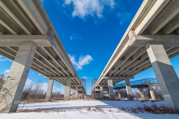 Puentes Subterráneos Carreteras Estatales Que Cruzan Río Minnesota Sur Las —  Fotos de Stock