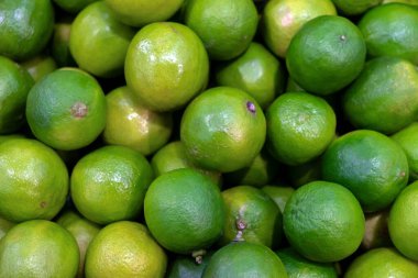 yeşil olgun limonların arkaplanı