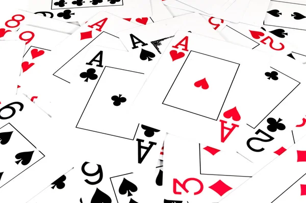 白色背景的孤立扑克牌 — 图库照片