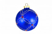 Modré vánoční míč izolované na bílém pozadí