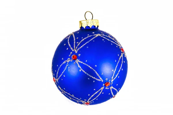 Bola de Natal azul isolado no fundo branco — Fotografia de Stock