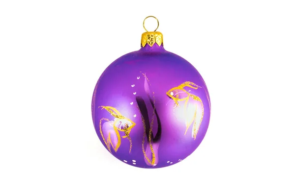 Bola de Natal violeta isolada no fundo branco — Fotografia de Stock