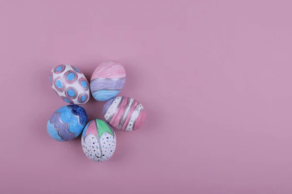 Пасхальные Яйца Сердце Розовый Фон — стоковое фото