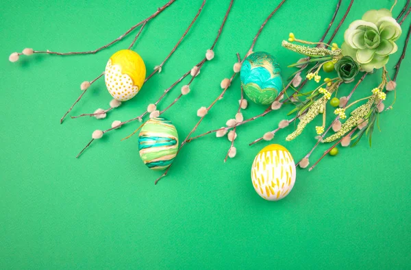 Handmade Painted Easter Eggs Spring Branches Buds Green Background — Stock Photo, Image