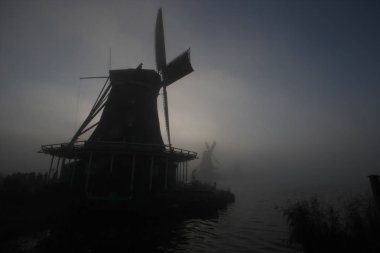 Zaanse Schans'a, yel değirmenleri