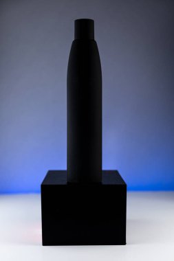 Doğal kozmetik kremi, serum, şampuan, cilt içi boş şişe ambalajı, biyoorganik ürün. güzellik ve kaplıca konsepti.